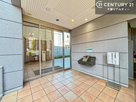 �G���g�����X �z������̗ǂ��G���g�����X�́A���Ƒ��₨�q�l���������}���Ă���܂��B
�����̕�炵�ɐS�n�悳�������炵�Ă�����Ԃł��B