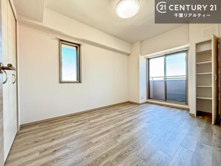 �Q�� �o���R�j�[�ɖʂ��Ă���m���ł��B���邭�����肪����A���C����������ł��܂��I���N���āA�O�ɏo�Ĕw�L�т����[�ċz�����ǂ������}������邱�Ƃ��ł��܂��B