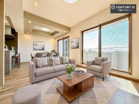 ���r���O �傫�ȑ����炽���Ղ�̗z���������閾�邢���r���O�B�J�����̂��郊�r���O�ŉƑ��c���̂��났�̎��Ԃ��߂����܂��I�����w�\�ł��I���񌻒n�ŗz������Ȃǂ��̊����������܂��I