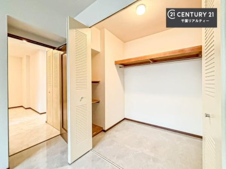 ���[ �����Ղ�̎��[�X�y�[�X�ŁA��炵���������萮���Z�܂��B�Ƒ��̉ו������ꂢ�ɕЕt���A���������K�ɉ߂����܂��B