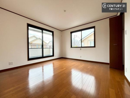 �Q�� 2�ʍ̌����m�ۂ������邢�����́A���ʂ����ǂ��A���邭��ϋ��S�n�̗ǂ���ԂƂȂ��Ă���܂��B�����b�N�X���ĉ߂�����S�n�̗ǂ��������ł��I���̖ڊo�߂��X�b�L�����܂��ˁI