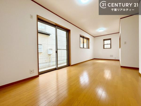 ���r���O �S�n�ǂ����r���O�͉Ƒ������R�ƏW�܂�܂��B�Ƒ��c�R�̎��Ԃ����������ł��B���Ƒ��ƁA����w�[���������Ԃ��߂��������ł��ˁB