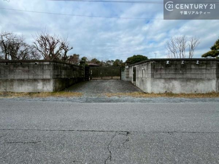 �O�ʓ��H�܂ތ��n�ʐ^ �S�䂭�܂Ō��n����������������悤�A�����ē��̂��p�ӂ������Ă���܂��B���C�y�ɂ��₢���킹�̏�A���z�̕�炵�ւ̈�������i�߂��������I