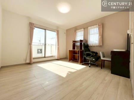 �Q�� �o���R�j�[�ɖʂ��Ă���m���ł��B���邭�����肪����A���C����������ł��܂��I���N���āA�O�ɏo�Ĕw�L�т����[�ċz�����ǂ������}������邱�Ƃ��ł��܂��B