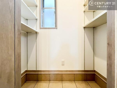 ���� �V���[�Y�N���[�N�t���ł��I�V���[�Y�����łȂ��x�r�[�J�[��܂��ݎ��]�ԁA�A�E�g�h�A�p�i���X�b�L���ƕЕt�����܂��I