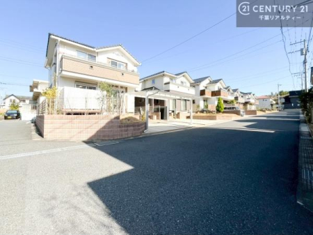 �O�ʓ��H�܂ތ��n�ʐ^ ���ӊ���A���q�l�̂���]�ɍ������������ꏏ�ɂ��ē���v���܂��B�Z��[���A�h�o�C�U�[�ɂ�邲���k������܂��B���Ђ͂��₢���킹�ɑ��Ή����܂��I���҂������܂���I