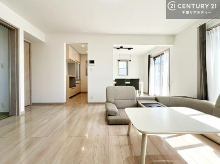 ���r���O �傫�ȑ����炽���Ղ�̗z���������閾�邢���r���O�B�J�����̂��郊�r���O�ŉƑ��c���̂��났�̎��Ԃ��߂����܂��I�����w�\�ł��I���񌻒n�ŗz������Ȃǂ��̊����������܂��I