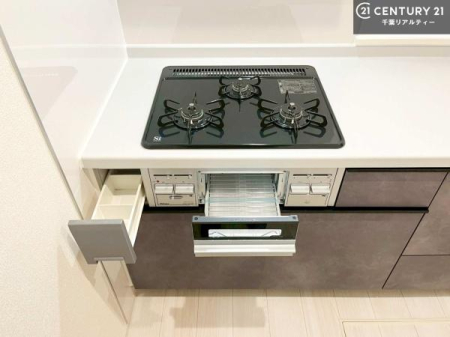 �L�b�`�� �R�����͎O������̂ł������̓����i�s���ł��܂��B
�������O�����t���ł��B�����X�y�[�X���L�X���Ă���׍�Ƃ����₷���I�g�����肪�ǂ��V�X�e���L�b�`���ł��I