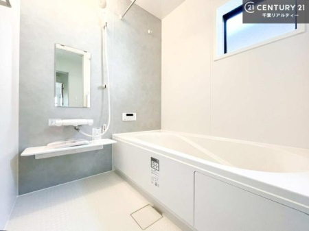 ���� �������������l�̕��͋C�̃o�X���[���́A�����o�Ă��ăo�X�^�C�����[���I
���d���撣���Ă��邲�J���ɂ��D�݂̓����̓����܂����āA�y����ł݂Ă͂������ł��傤���H