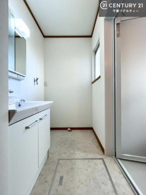 ���ʑ�E���ʏ� �g�Ȃ�𐮂�����ʏ��́A���������厖�ł��I������̐������̂��镵�͋C�����o�I�C�����悭���g�����������܂��B