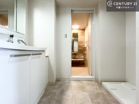 ���ʑ�E���ʏ� �g�Ȃ�𐮂�����ʏ��́A���������厖�ł��I������̐������̂��镵�͋C�����o�I�C�����悭���g�����������܂��B�L�X�����X�y�[�X���������ł��ˁI
