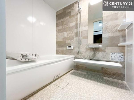 ���� �������������l�̕��͋C�̃o�X���[���́A�����o�Ă��ăo�X�^�C�����[���I
���d���撣���Ă��邲�J���ɂ��D�݂̓����̓����܂����āA�y����ł݂Ă͂������ł��傤���H