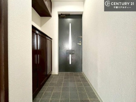 ���� �V���[�Y�{�b�N�X�t���B���ւ��Еt�����|�������₷���ł��I
�X�b�L���������ւŌ˂��J�����u�ԁA�������̂���S�n������Ԃ��o�}���Ă���܂��B