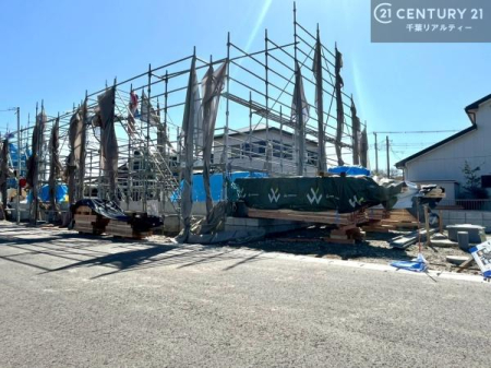 ���̑����n ���݌��z���B������͖��邭�J���I�ȃ��r���O��ŐV�ݔ��̃L�b�`���Ȃǉ��K�ȋ�Ԃ��L����܂��B�����������炱���g�V������炵�h�ւ̊��҂����܂�Z�܂��B�����������Ȃ����z���̗l�q���K���ł��B