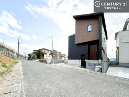 �O�ʓ��H�܂ތ��n�ʐ^ ���ӊ���A���q�l�̂���]�ɍ������������ꏏ�ɂ��ē���v���܂��B�Z��[���A�h�o�C�U�[�ɂ�邲���k������܂��B���Ђ͂��₢���킹�ɑ��Ή����܂��I���҂������܂���I