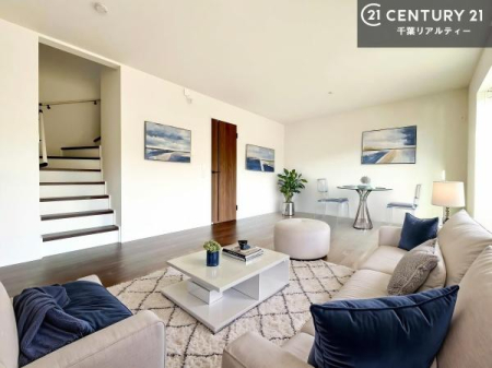 ���r���O �Ƌ��CG�p�[�X�ł��B��؂ȉƑ����W�܂邩�炱��LDK�ɂ͂�����肽���B
�q�����������C�ɏ΂��Ȃ��瑖�����Ă���p�����������u�L���Ƃɂ��ėǂ������v�Ǝv���u�Ԃł��B