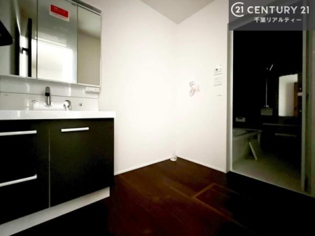 ���ʑ�E���ʏ� �g�Ȃ�𐮂�����ʏ��́A���������厖�ł��I������̐������̂��镵�͋C�����o�I�C�����悭���g�����������܂��B�L�X�����X�y�[�X���������ł��ˁI
