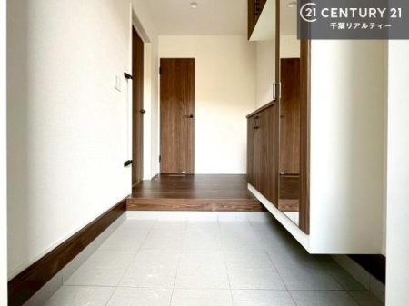 ���� ���ċA���Ă��Ă��A�������܁I�����������Ȃ�A�D�����}������Ă�����ԂɂȂ��Ă��܂��B
���邭��������錺�ւł��I