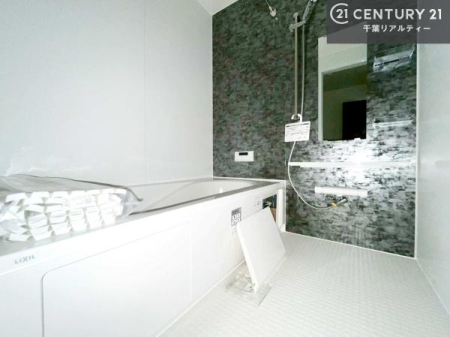 ���� �L�X�o�X�ň���̔������t���b�V���B�����L�΂���̂ŁA�����ɂ��������ƐZ����܂��ˁI�����̃o�X�^�C�����y���݂ɂȂ�܂��B