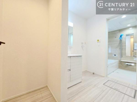 ���[ �p���g���[�t���I���Ă�������A�H�ނ̃X�g�b�N�͂������A�����Ɠd���X�b�L�����ڂ��邱�Ƃ��ł��܂��I