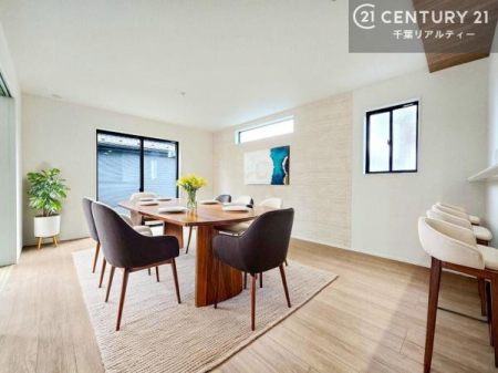 ���r���O �Ƌ��CG�p�[�X�ł��B�S�n�ǂ����r���O�͉Ƒ������R�ƏW�܂�܂��B�Ƒ��c�R�̎��Ԃ����������ł��B���Ƒ��ƁA����w�[���������Ԃ��߂��������ł��ˁB