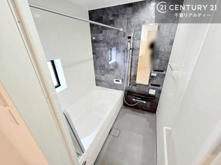 ���� �������������l�̕��͋C�̃o�X���[���́A�����o�Ă��ăo�X�^�C�����[���I
���d���撣���Ă��邲�J���ɂ��D�݂̓����̓����܂����āA�y����ł݂Ă͂������ł��傤���H