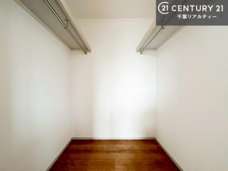 ���[ �E�H�[�N�C���N���[�[�b�g�t���ł��B��������̂��m���Ȃǂ����[���Ă��������ł��ˁI���ɂ���@�������ȂǋG�ߕ��̑傫�ȉƓd�����[�ł��܂��B