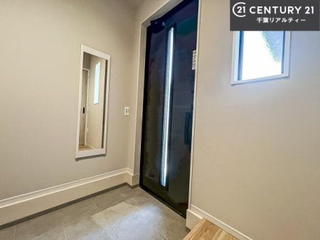 ���� ���ċA���Ă��Ă��A�������܁I�����������Ȃ�A�D�����}������Ă�����ԂɂȂ��Ă��܂��B
���邭��������錺�ւł��I