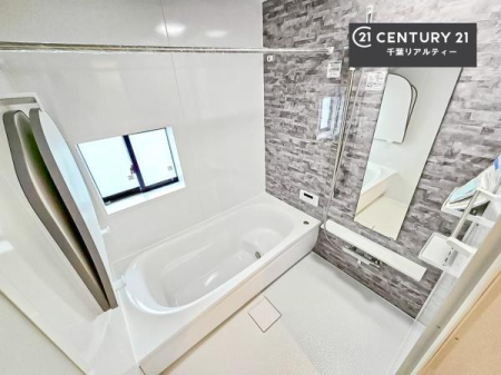 ���� �������������l�̕��͋C�̃o�X���[���́A�����o�Ă��ăo�X�^�C�����[���I
���d���撣���Ă��邲�J���ɂ��D�݂̓����̓����܂����āA�y����ł݂Ă͂������ł��傤���H