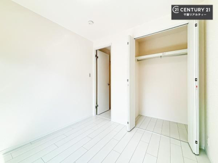 �q������ ���[�X�y�[�X�����Ă��܂��I�������X�b�L�����ڂ��鎖���ł��܂��ˁB
�Ƌ��I�΂Ȃ��V���v���ȃf�U�C���ׁ̈A�Ƌ��I�΂����C�ɓ���̋�ԍ�肪�ł������ł��ˁB