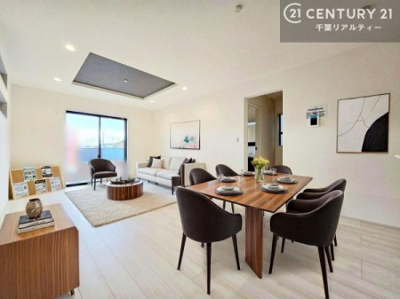 ���r���O �Ƌ��CG�p�[�X�ł��B�S�n�ǂ����r���O�͉Ƒ������R�ƏW�܂�܂��B�Ƒ��c�R�̎��Ԃ����������ł��B���Ƒ��ƁA����w�[���������Ԃ��߂��������ł��ˁB