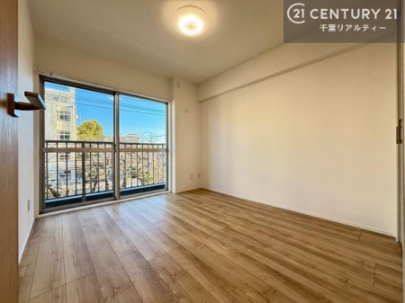 �m�� �V���v���Ƀf�U�C������Ă��邽�߁A�Ƌ��I�т܂���I
���C�ɓ���̉Ƌ��u���Ă��낰���Ԃ���邱�Ƃ��ł��܂��B