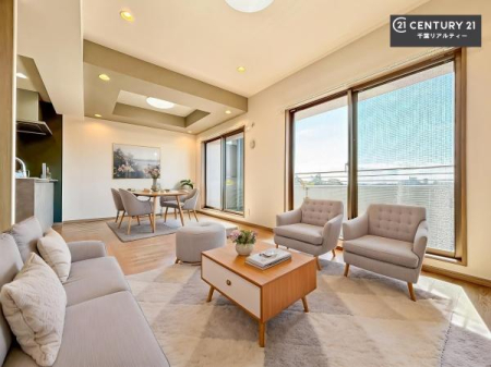 ���r���O �Ƌ��CG�p�[�X�ł��B�L�X�_�C�j���O�X�y�[�X�I������肨�H���B�΂��������y�������Ԃ��߂����܂��B���X�̔���������܂��I