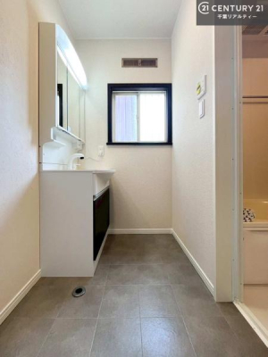 ���ʑ�E���ʏ� �g�Ȃ�𐮂�����ʏ��́A���������厖�ł��I������̐������̂��镵�͋C�����o�I�C�����悭���g�����������܂��B