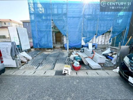 ���ԏ� ���ԃX�y�[�X��3�䕪����܂��I�Z�J���h�J�[�͂������A�o�C�N�⎩�]�ԂȂǂ��u���ꏊ�ɍ���܂���B