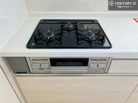 �L�b�`�� �y���d�l�z�R�����͎O������̂ł������̓����i�s���ł��܂��B
�������O�����t���ł��B�����X�y�[�X���L�X���Ă���׍�Ƃ����₷���I�g�����肪�ǂ��V�X�e���L�b�`���ł��I