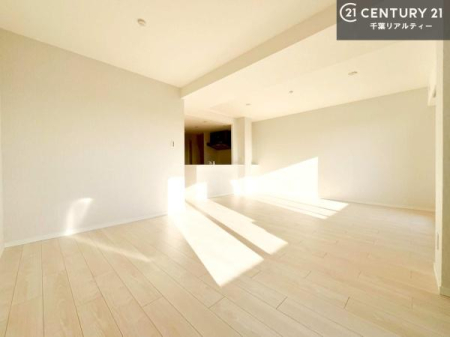 ���r���O �D�����z���܂肪���r���O����ł���ċ��S�n�̗ǂ���Ԃ����o���Ă���܂��I
���났�̎��Ԃ��߂����܂��I