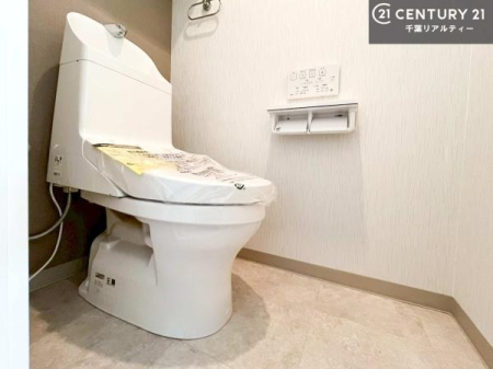 �g�C�� �������֍��ɂ��A�~��͕֍����g�����ł���̂ŗ₽���֍��ɍ��炸�ɍςފ������d�l�ł��I