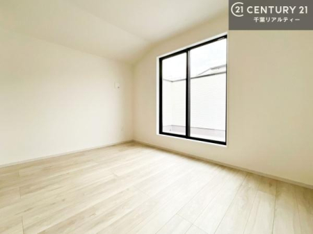 �m�� �o���R�j�[�ɖʂ��Ă���m���ł��B���邭�����肪����A���C����������ł��܂��I���N���āA�O�ɏo�Ĕw�L�т����[�ċz�����ǂ������}������邱�Ƃ��ł��܂��B