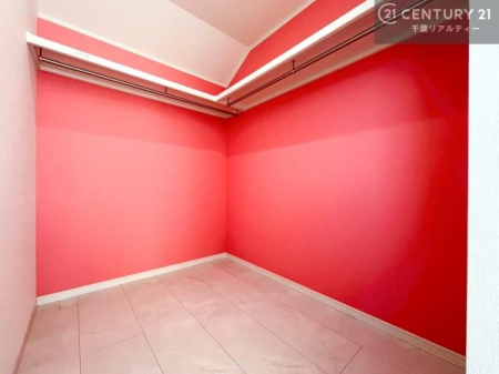 ���[ �E�H�[�N�C���N���[�[�b�g�t���ł��B��������̂��m���Ȃǂ����[���Ă��������ł��ˁI���ɂ���@�������ȂǋG�ߕ��̑傫�ȉƓd�����[�ł��܂��I