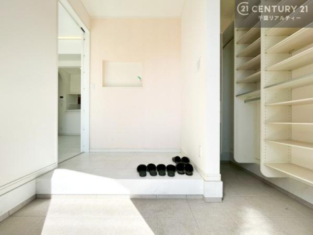 ���� ���ċA���Ă��Ă��A�������܁I�����������Ȃ�A�D�����}������Ă�����ԂɂȂ��Ă��܂��B
���邭��������錺�ւł��I