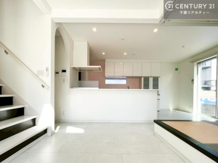 ���r���O ���r���O�S�̂����n����ΖʃL�b�`���Ȃ̂ŁA���q�l�̗l�q�������Ȃ����Ƃ��ł���q��Ă����₷�����S�ȊԎ�ł��I