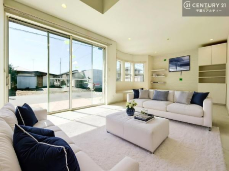 ���r���O �Ƌ��CG�p�[�X�ł��B�S�n�ǂ����r���O�͉Ƒ������R�ƏW�܂�܂��B�Ƒ��c�R�̎��Ԃ����������ł��B���Ƒ��ƁA����w�[���������Ԃ��߂��������ł��ˁB