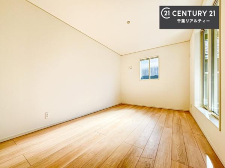 ���r���O�ȊO�̋��� �V���v���Ƀf�U�C������Ă��邽�߁A�Ƌ��I�т܂���I
���C�ɓ���̉Ƌ��u���Ă��낰���Ԃ���邱�Ƃ��ł��܂��B