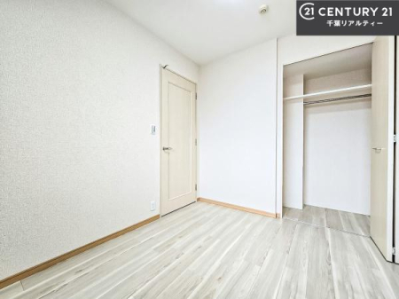 �m�� �V���v���Ƀf�U�C������Ă��邽�߁A�Ƌ��I�т܂���I
���C�ɓ���̉Ƌ��u���Ă��낰���Ԃ���邱�Ƃ��ł��܂��B