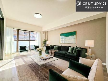 ���r���O �Ƌ��CG�p�[�X�ł��B��؂ȉƑ����W�܂邩�炱��LDK�ɂ͂�����肽���B
�q�����������C�ɏ΂��Ȃ��瑖�����Ă���p�����������u�L���Ƃɂ��ėǂ������v�Ǝv���u�Ԃł��B