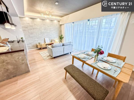 ���r���O �傫�ȑ����炽���Ղ�̗z���������閾�邢���r���O�B�J�����̂��郊�r���O�ŉƑ��c���̂��났�̎��Ԃ��߂����܂��I