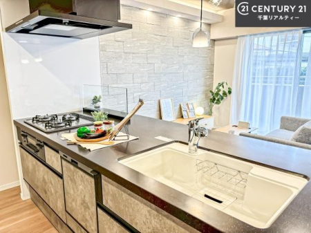 �L�b�`�� ��Ƃ����₷���V�X�e���L�b�`���ł��I���[����������t���Ă���̂ŁA�����X�y�[�X�ɕ���u���Ȃ��čςނ̂ŁA�L�X�g���āA���K�ɍ�Ƃ��ł��܂��I