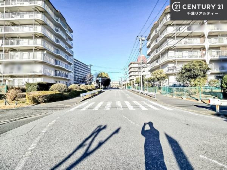 ���̑����n �����T���̂������E���v�]�E������ȂǁA���Ȃ�ƕ��ЃX�^�b�t�܂ł��\���t�����������I�s���Y�Ɋւ��邱�ƂȂ�A�ǂ̂悤�Ȃ��Ƃł����S���ӑΉ������Ē����܂��B
