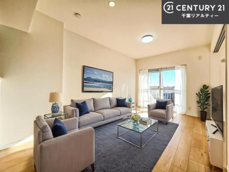 ���r���O �Ƌ��CG�p�[�X�ł��B��؂ȉƑ����W�܂邩�炱��LDK�ɂ͂�����肽���B
�q�����������C�ɏ΂��Ȃ��瑖�����Ă���p�����������u�L���Ƃɂ��ėǂ������v�Ǝv���u�Ԃł��B